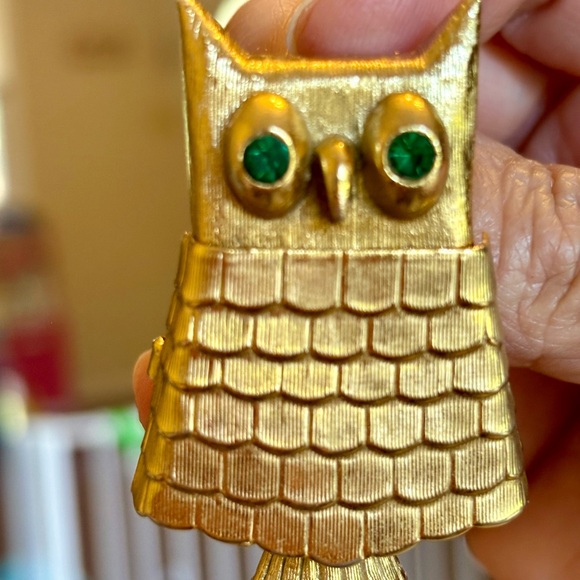 Vintage Avon 60-70s hidden perfume Owl Brooch - Picture 7 of 13